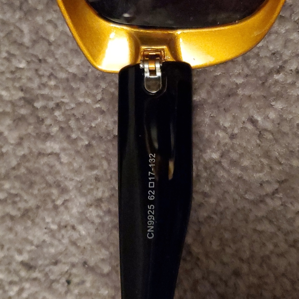 Chanel Sunglasses - Picture 4 of 7